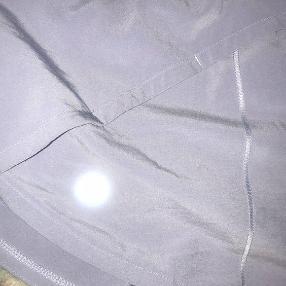 Lululemon Speed Up Shorts 2.5” - Size 10 - Picture 3 of 9